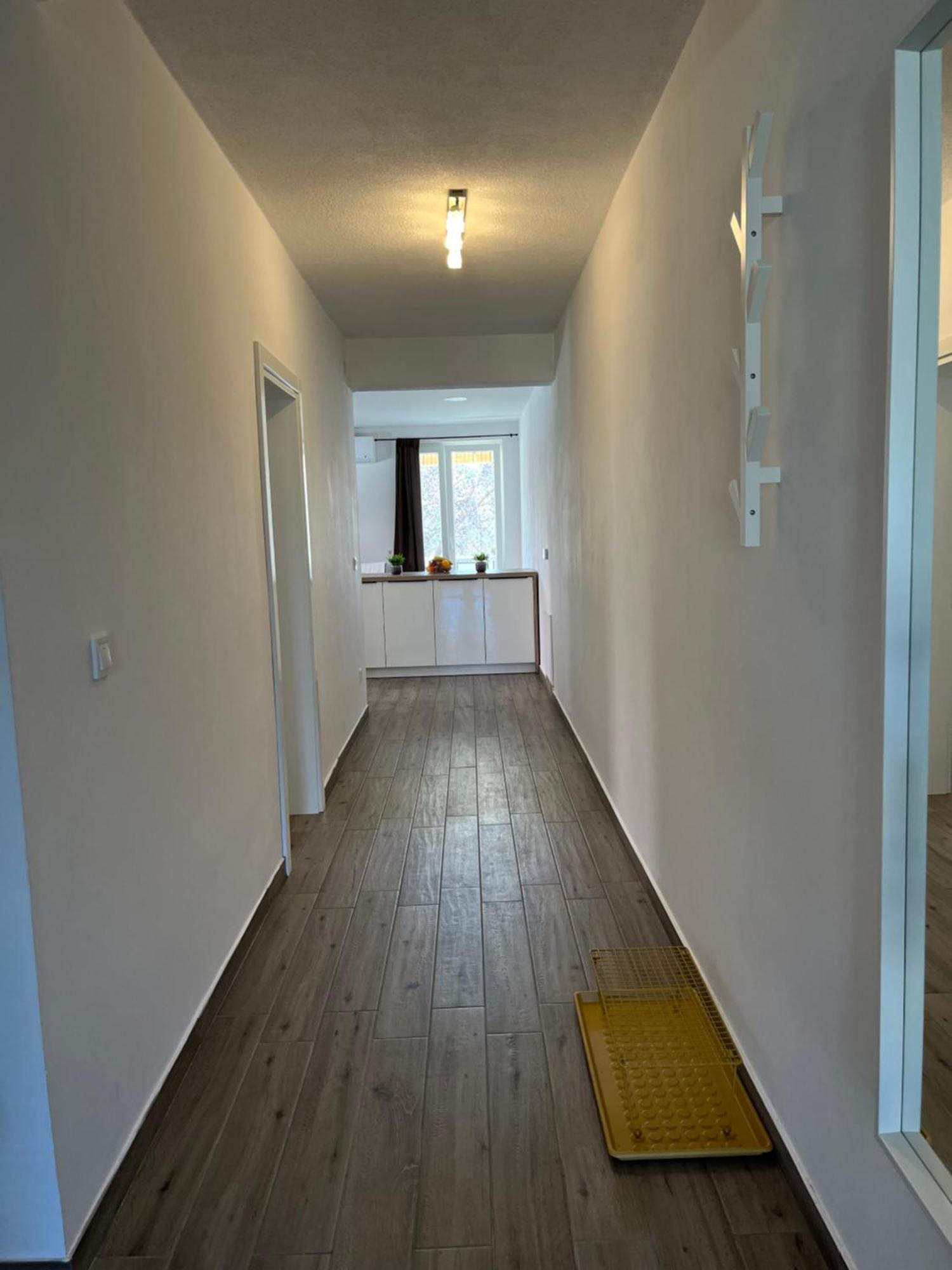Apartmani Mlinar - Two Bedroom Apartment With Seaview Grebastica Bagian luar foto